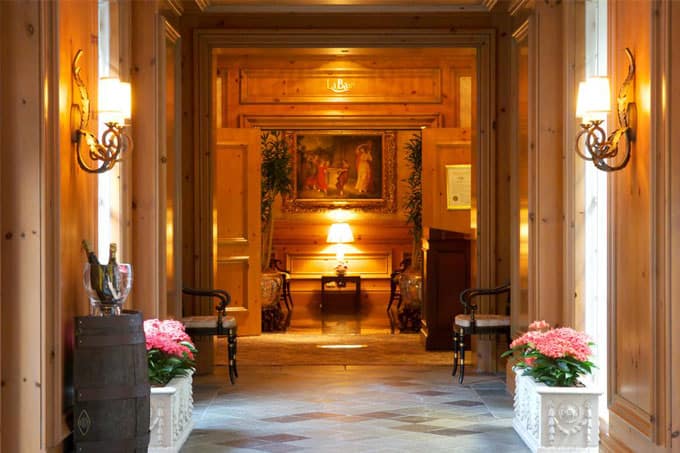 Ritz-Carlton Osaka Lobby Japan and Luxury Travel Specialist Luxury Travel to Japan Izumi Ogawa Travel Agent