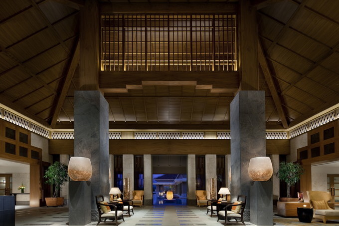Ritz-Carlton Okinawa Lobby Japan & Luxury Travel Specialist Luxury Travel to Japan Izumi Ogawa Travel Agent Vacation advisor